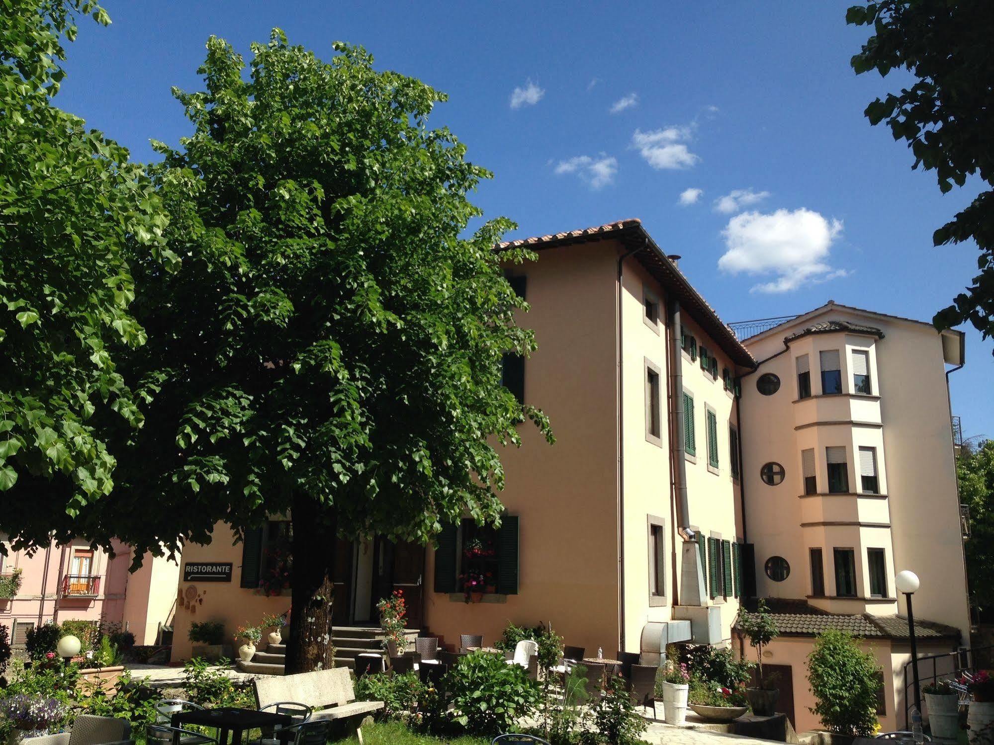 Hotel Fabbrini Abbadia San Salvator Exterior foto